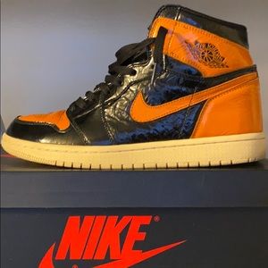 Shattered backboard retro 1